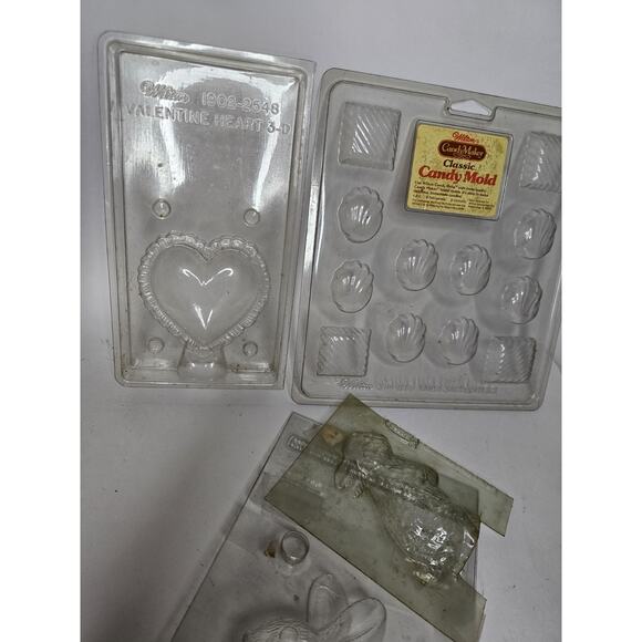 Lot Vintage Clear Candy Molds Bingo Tractors Bunnies Hot Air Balloons Classic... - Picture 4 of 16